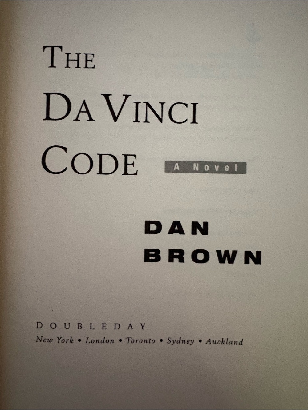 The Da Vinci Code by Dan Brown - Red & Gold Hardcover Great Condition 2003 - Picture 4 of 7